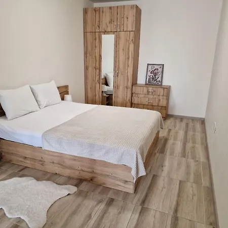Rent 30 וארנה